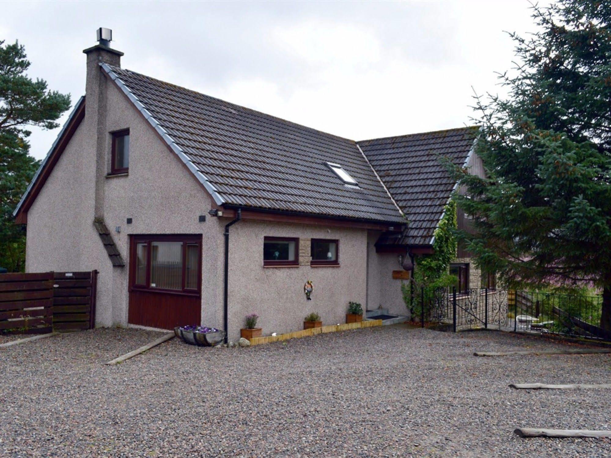 Carn Mhor Bed And Breakfast Aviemore Eksteriør billede